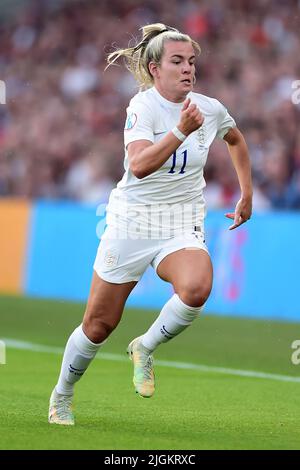 Brighton, Regno Unito. 11th luglio 2022. Lauren canapa d'Inghilterra Donne in azione durante il gioco. UEFA Women's Euro England 2022, Group A Match, England Women / Norway Women al Falmer Stadium di Brighton & Hove in Sussex di lunedì 11th luglio 2022. Questa immagine può essere utilizzata solo per scopi editoriali. Solo per uso editoriale, licenza richiesta per uso commerciale. Nessun uso in scommesse, giochi o un singolo club/campionato/player pubblicazioni. pic di Steffan Bowen/Andrew Orchard sport fotografia/Alamy Live news credito: Andrew Orchard sport fotografia/Alamy Live News Foto Stock