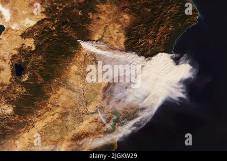 Incendi, incendi che si abbattono dallo spazio. Elementi di questa immagine forniti dalla NASA. Foto di alta qualità Foto Stock