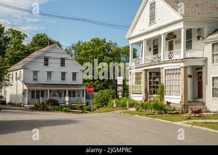 Bloomin' Antiques negozio sulla città comune a Fitzwilliam, New Hampshire Foto Stock