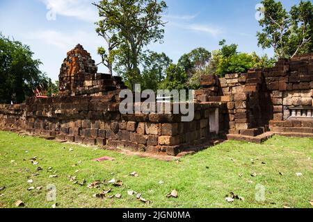 Prasat Sra Kamphaeng noi, rovine Khmer, Ssituated in Wat SA Kamphaeng noi, si Saket(si SA Ket), Isan(Isaan), Thailandia, Sud-Est asiatico, Asia Foto Stock