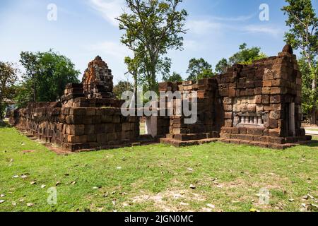 Prasat Sra Kamphaeng noi, rovine Khmer, Ssituated in Wat SA Kamphaeng noi, si Saket(si SA Ket), Isan(Isaan), Thailandia, Sud-Est asiatico, Asia Foto Stock