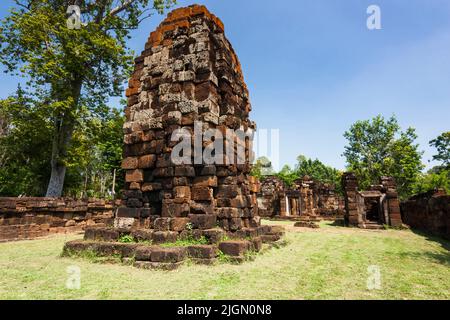 Prasat Sra Kamphaeng noi, rovine Khmer, Ssituated in Wat SA Kamphaeng noi, si Saket(si SA Ket), Isan(Isaan), Thailandia, Sud-Est asiatico, Asia Foto Stock