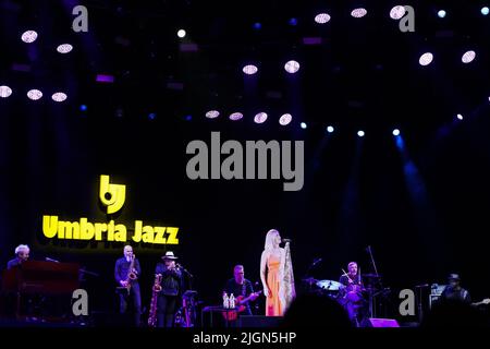 Perugia, Italia. 08th luglio 2022. JOSS STONE 'NEVER FORGET MY LOVE' TOUR UMBRIA JAZZ 2022 08 LUGLIO 2022 ARENA SANTA GIULIANA PERUGIA durante l'Umbria jazz2022, Concerto di Musica a Perugia, Italia, luglio 08 2022 Credit: Independent Photo Agency/Alamy Live News Foto Stock