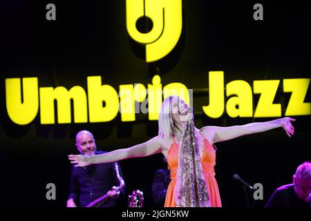 Perugia, Italia. 08th luglio 2022. JOSS STONE 'NEVER FORGET MY LOVE' TOUR UMBRIA JAZZ 2022 08 LUGLIO 2022 ARENA SANTA GIULIANA PERUGIA durante l'Umbria jazz2022, Concerto di Musica a Perugia, Italia, luglio 08 2022 Credit: Independent Photo Agency/Alamy Live News Foto Stock