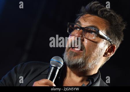 11 luglio 2022, Ischia, Campania, Italia: Ischia Global Film & Music Festival, ventesima edizione, il regista britannico Joe Wright autore di '' Cyrano '' ottenere il '' Ischia Luchino Visconti Legend Award' (Credit Image: © Pasquale Gargano/Pacific Press via ZUMA Press Wire) Foto Stock