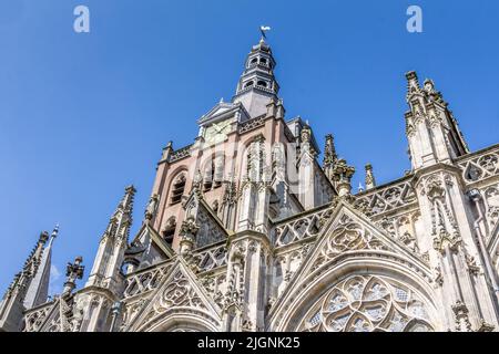 Esterno della grande cattedrale gotica medievale di San Giovanni in 's-Hertogenbosch nei Paesi Bassi Foto Stock