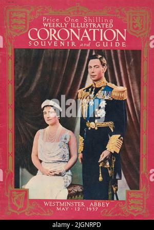 Settimanale illustrato rivista incoronazione souvenir e Guida all'incoronazione di re Giorgio VI d'Inghilterra (1895 - 1952). Sua moglie e la regina Consorte Elisabetta (1900-2002) siede accanto a lui. SOLO EDITORIALE. Foto Stock