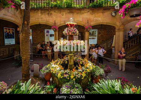 Casa de l'Ardiaca (arcidiacono) palazzo a Barcellona, archivio attuale della città. Edificio gotico-rinascimentale del 15th secolo con un giardino nel Corpus Foto Stock