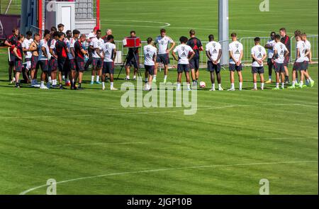 Monaco di Baviera, Germania. 12th luglio 2022. I giocatori del FC Bayern Munich partecipano alla sessione di allenamento del FC Bayern presso la sede del club. Credit: Peter Kneffel/dpa/Alamy Live News Foto Stock
