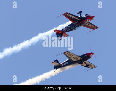 Il team di Blades Aerobatic mette in mostra un magnifico spettacolo emozionante a Southport Air Sow, Southport, Merseyside, Regno Unito Foto Stock