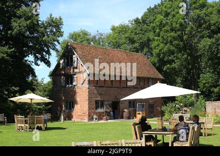 La caffetteria Malt House nel terreno di Harmington Hall, Kidderminster, Worcestershire, Inghilterra, Regno Unito. Foto Stock