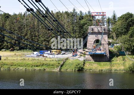 Lavori di ristrutturazione del ponte Union Chain Bridge, River Tweed, Horncliffe, English e Scottish Border Foto Stock