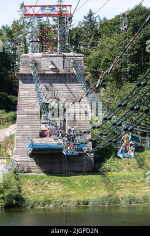 Lavori di ristrutturazione del ponte Union Chain Bridge, River Tweed, Horncliffe, English e Scottish Border Foto Stock