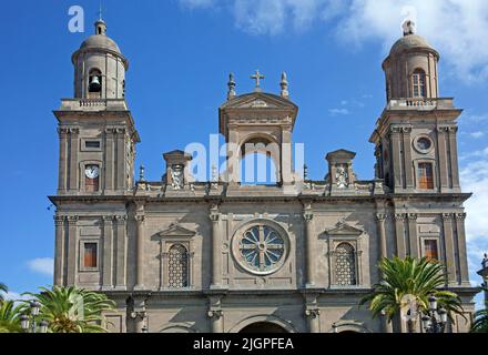 Cattedrale di Santa Ana, la cattedrale più antica e più grande dell'isola, distretto Vegueta, città vecchia di Las Palmas, Grand Canary, isole Canarie, Spagna, Europa Foto Stock