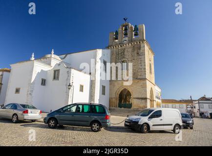 La Cattedrale di Santa Maria (sé de Faro), Torre campanaria la Cattedrale di Faro è Un monumento nazionale del Portogallo, la Cattedrale di Faro Foto Stock