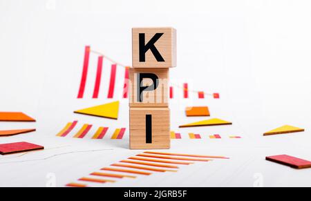 Acronimo KPI, dicreasing degli indicatori chiave delle prestazioni. Foto di alta qualità Foto Stock