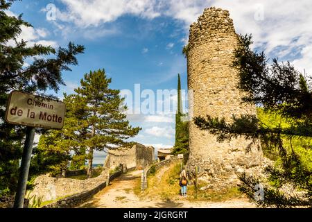Mirabel era una volta un villaggio fortificato alto (villaggio perché) in Francia Foto Stock