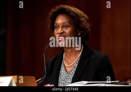 Washington, Stati Uniti. 12th luglio 2022. Nuria Fernandez, amministratore della Federal Transit Administration, parla ad un'audizione del Senato Banking, Housing, and Urban Affairs Committee. Credit: SOPA Images Limited/Alamy Live News Foto Stock