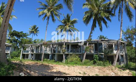 Dunk Island, Queensland, Australia . Una volta una popolare località turistica che è stata gravemente danneggiata da un ciclone nel 2011, Dunk è stato recentemente venduto. Luglio 2022 Foto Stock