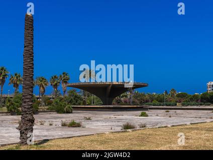 Helipad in Rashid Karami International Fair di Oscar Niemeyer, Governatorato del Nord, Tripoli, Libano Foto Stock