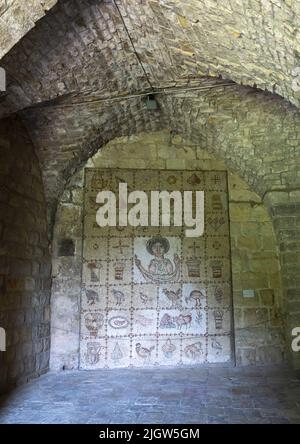 Piastrelle a mosaico bizantino nel museo del Palazzo di Beiteddine, Monte Governatorato del Libano, Beit ed-Dine, Libano Foto Stock