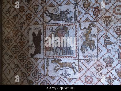 Piastrelle a mosaico bizantino nel museo del Palazzo di Beiteddine, Monte Governatorato del Libano, Beit ed-Dine, Libano Foto Stock