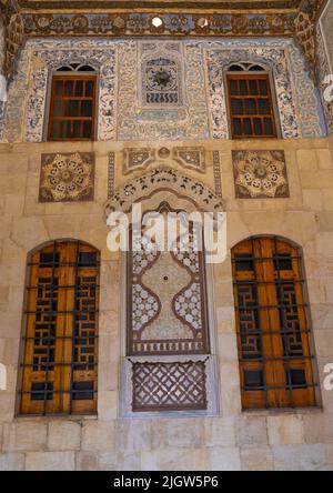 Decorazione in marmo di un soggiorno orientale a Palazzo Beiteddine, Monte Governatorato Libano, Beit ed-Dine, Libano Foto Stock