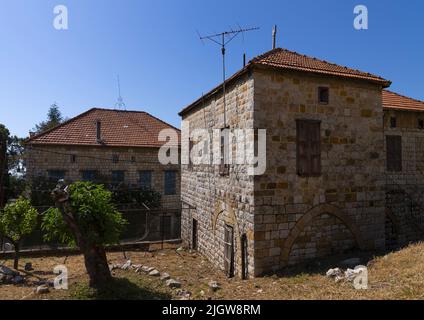 Vecchia casa libanese tradizionale in un villaggio, Monte Governatorato Libano, Beit Chabab, Libano Foto Stock