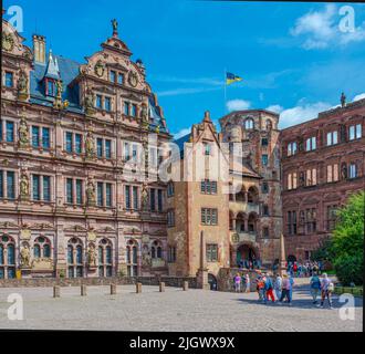 Vista sul palazzo Friedrich , sulla sala di vetro e sul palazzo ottheinrich (rinascimentale tedesco) del castello di Heidelberg dal patio. Baden Wuerttemberg Foto Stock