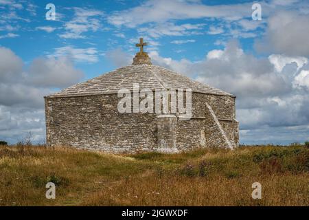 Cappella di Sant'Aldhelm a Swanage, sulle scogliere del Dorset Foto Stock