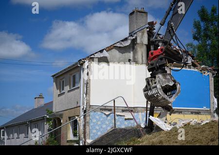 Demolizione di proprietà. Una fila di case nel regno unito è stata demolita per la rigenerazione del terreno Foto Stock