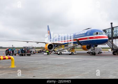 Una vista generale di un aereo Icelandair ancorato all'aeroporto di Keflavík (KEF). Immagine scattata il 6th luglio 2022. © Belinda Jiao jiao.bilin@gmail.com 075989312 Foto Stock