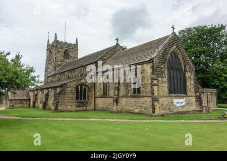 All Saints' Parish Church, a Ilkley, città termale e parrocchia civile nella città di Bradford, nello Yorkshire occidentale, Regno Unito. Foto Stock