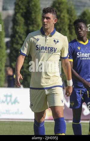 Mezzano, Italia. 13th luglio 2022. Roberto piccoli di Hellas Verona Fcduring Hellas Verona A vs Hellas Verona B, 2Â° incontro frendly pre-stagione Serie A Tim 2022-23, al 'Centro Sportivo Intercomonale' Mezzano di Fiera di Primiero (TN), Italia, il 13 luglio 2022. Credit: Independent Photo Agency/Alamy Live News Foto Stock