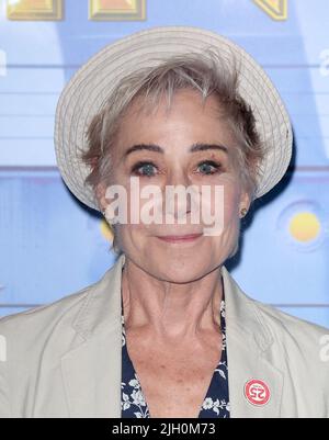 13 luglio 2022 - Londra, Inghilterra, Regno Unito - Zoe Wanamaker partecipare a qualcosa va notte stampa, Barbican Theatre Foto Stock