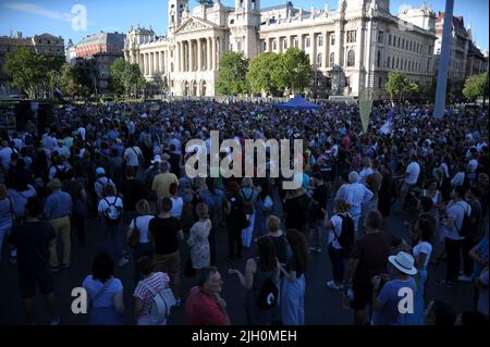 Budapest, Ungheria, 13th lug 2022, manifestanti a Budapest, Balint Szentgallay / Alamy Live News Foto Stock