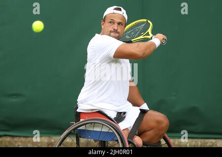 Tom Egberink (Thomas) dei Paesi Bassi è un tennista olandese che gioca nella gara di singles wellens chair al Wimbledon 2022. Foto Stock