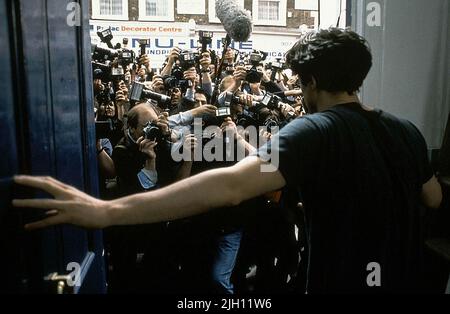 GRANT, PAPAPARAZZI, NOTTING HILL, 1999 Foto Stock