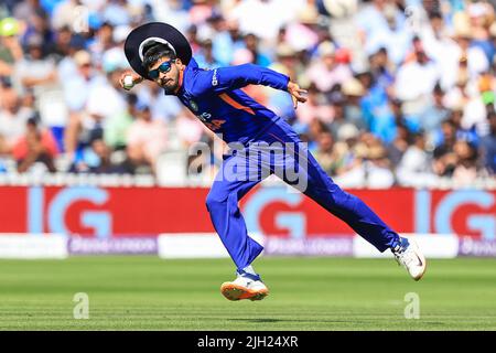 Shreyas Iyer of India lancia contro le parotite Foto Stock