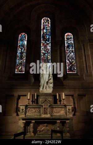 PARIGI, FRANCIA - 7 APRILE 2018: Basilica del Sacro cuore di Parigi (Sacre-Cueur). Vista interna. Foto Stock