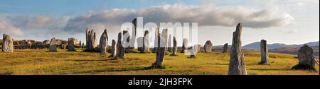 Il Callanish Stones Callanish i, Clachan Chalanais Tursachan Chalanais Scottish Gaelic) pietre in piedi cerchio di pietra croceforme modello centrale Foto Stock