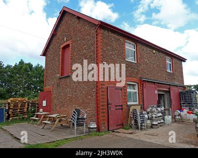 Il Dunham Massey Brewing Company Shop & Beer Barries , Dunham Village, Bowden, Altrincham, Cheshire, INGHILTERRA, REGNO UNITO, WA14 4PE Foto Stock