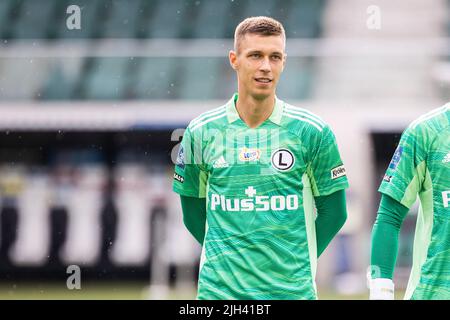 Varsavia, Polonia. 08th luglio 2022. Dominik Hladun di Legia visto durante la partita amichevole tra Legia Warszawa e Zorya Luhansk al Marshal Jozef Pilsudski Legia Varsavia Municipal Stadium. Punteggio finale; Legia Warszawa 2:1 Zorya Luhansk. Credit: SOPA Images Limited/Alamy Live News Foto Stock