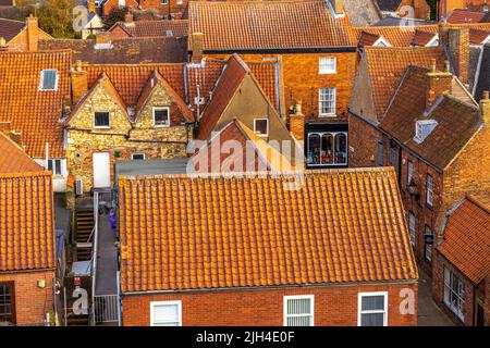 Lincolnshire è una delle città più popolari del Regno Unito. Qui una vista dei suoi tetti in stile vittoriano casa. Foto Stock