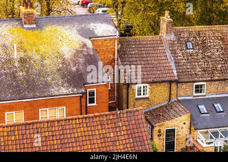 Lincolnshire è una delle città più popolari del Regno Unito. Qui una vista dei suoi tetti in stile vittoriano casa. Foto Stock