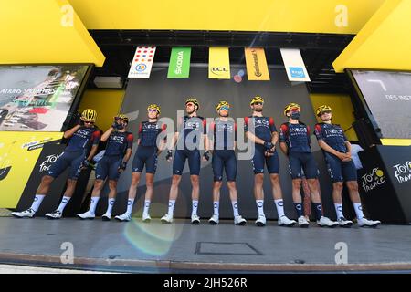 Huez, Francia, 14th luglio 2022. Team INEOS Grenadiers visto durante la fase 12 del Tour De France, Briancon ad Alpe d’Huez. Credit: Pete Goding/Alamy Live News Foto Stock