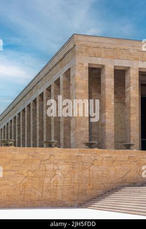 Ankara, Turchia - 05 luglio 2022: Anitkabir, situato ad Ankara, è il mausoleo di Mustafa Kemal Atatürk, il fondatore della Repubblica Turca. Foto Stock