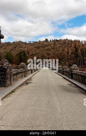 La diga di Vyrnwy costruita tra il 1881 e il 1890 fu progettata dagli ingegneri George Frederick Deacon e Thomas Hawksley è una diga in muratura sormontata da una strada Foto Stock