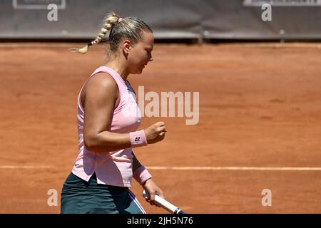 Roma, Italia. 15th luglio 2022. Diana Shnaider (RUS) vs Isabella Shinikova (BUL) durante le finali trimestrali dell'ITF W60+H, 15th luglio 2022, al Circolo Antico Tiro al volo, Roma, Italia Credit: Live Media Publishing Group/Alamy Live News Foto Stock