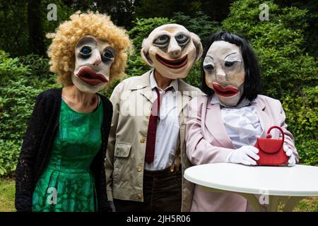Familie Maskapone di Oldenburg, carnevale di Brema con costumi colorati, maschere e ritmi samba, Brema, Germania, Europa Foto Stock